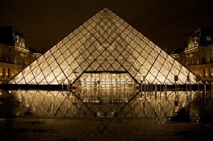 louvre-530058_1280